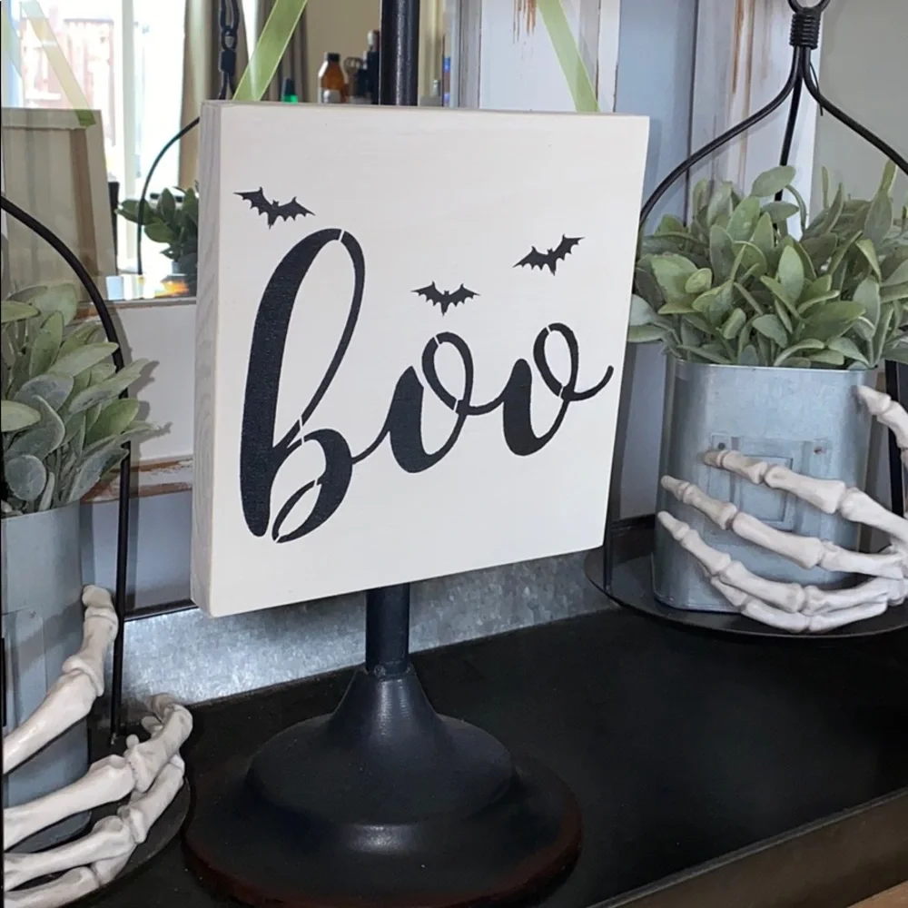 NEW Boo Halloween sign